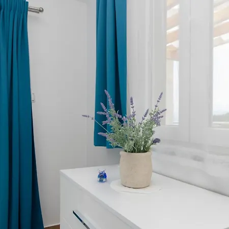 Apartment Corcyra Nigra