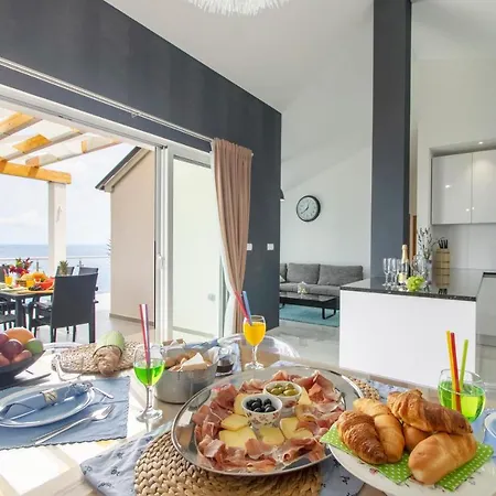 Corcyra Nigra Blato (Korcula)