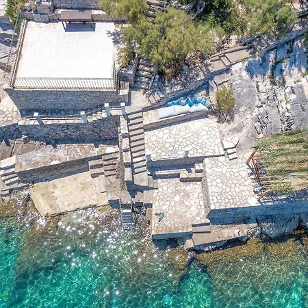 Apartment Corcyra Nigra *